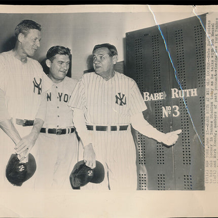 1948 Babe Ruth Wire Photo with Bob Meusel and Mark Konig at his old locker VG