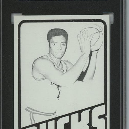 1972 Topps #25 Oscar Robertson 9 card progressive proof. 10a