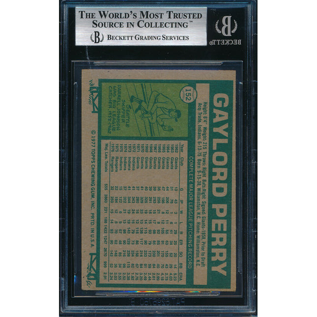 1977 Topps Baseball #152 Gaylord Perry Autographed Beckett Authentic p03189