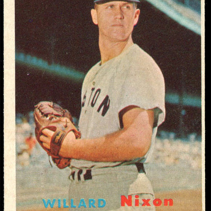 1957 Topps Baseball #189 Willard Nixon NM+ c01447