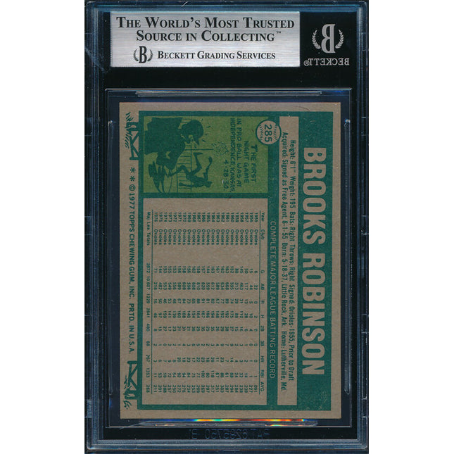 1977 Topps Baseball #285 Brooks Robinson Autographed Beckett Authentic p03190