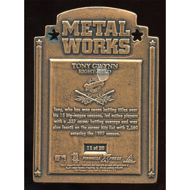 A clean heavy metal card of the legendary tony Gwynn.