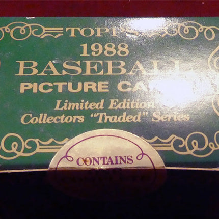 This is a factory sealed traded set of 132 cards. Gold foil seal still intact. Includes Alomar, Abbott, K.Gibson.